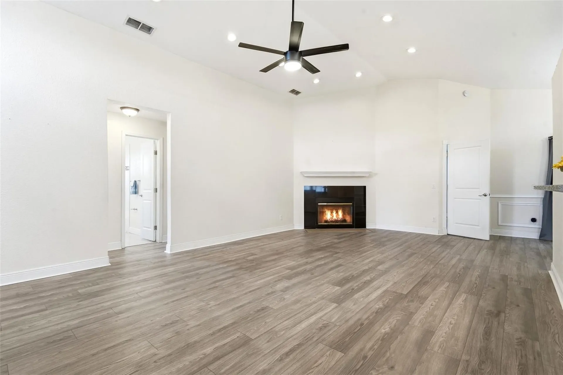 1238 Courtland Boulevard Deltona FL 32738