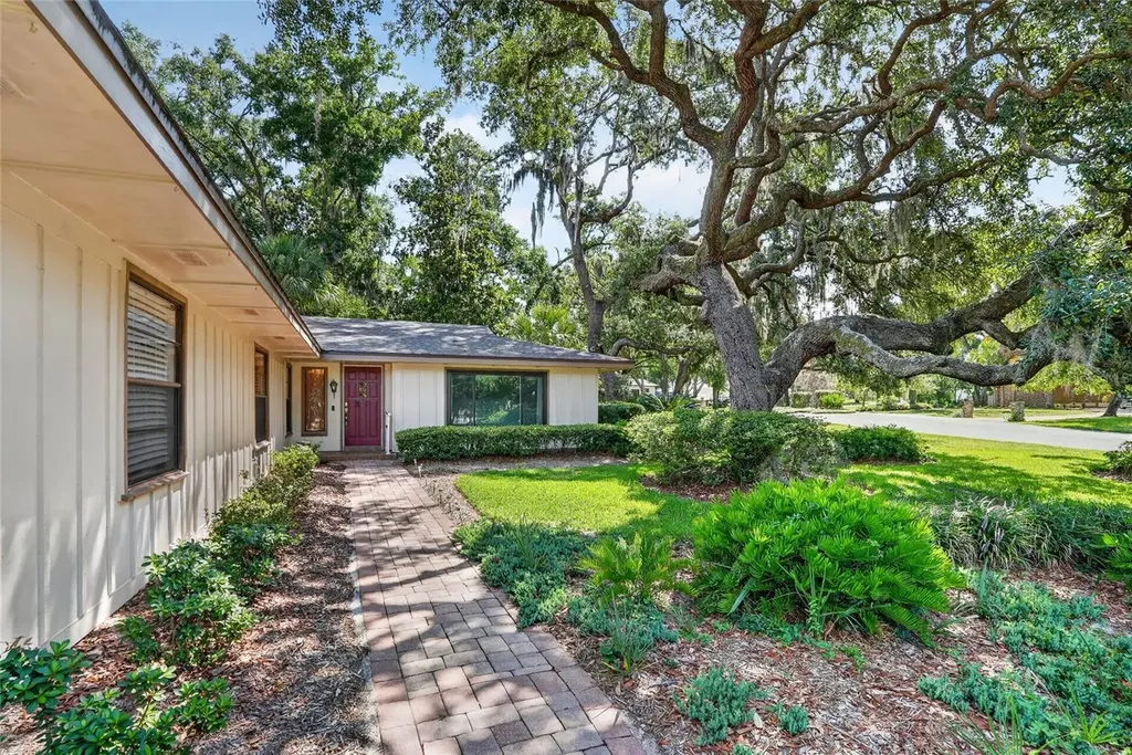 2053 Woody Drive Windermere FL 34786