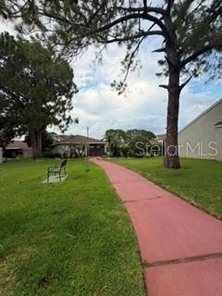 108 Pine Island Circle Kissimmee FL 34743