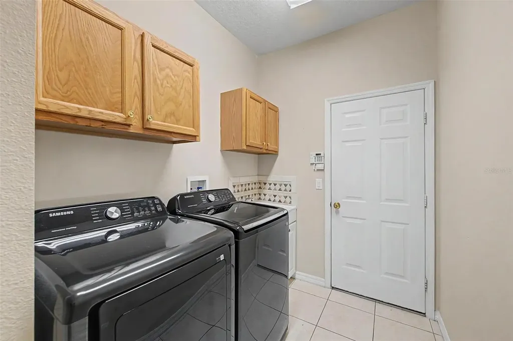 2811 Ravendale Lane Holiday FL 34691