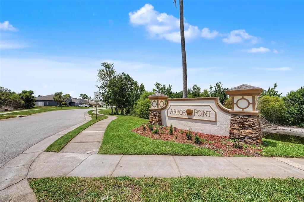 2811 Ravendale Lane Holiday FL 34691