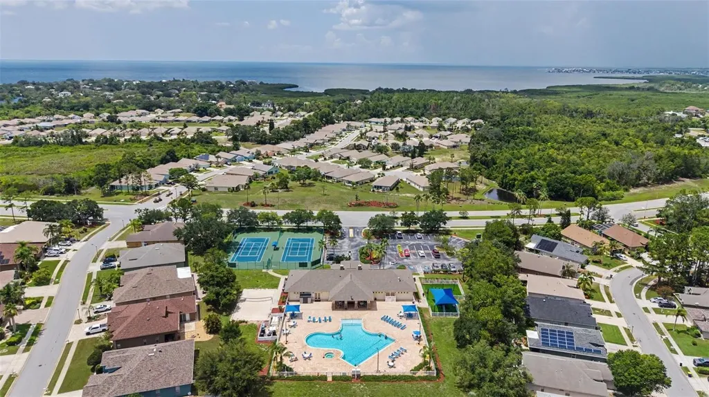 2811 Ravendale Lane Holiday FL 34691