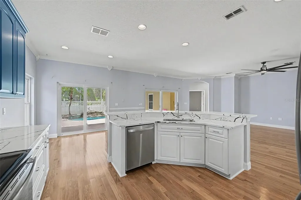 2811 Ravendale Lane Holiday FL 34691
