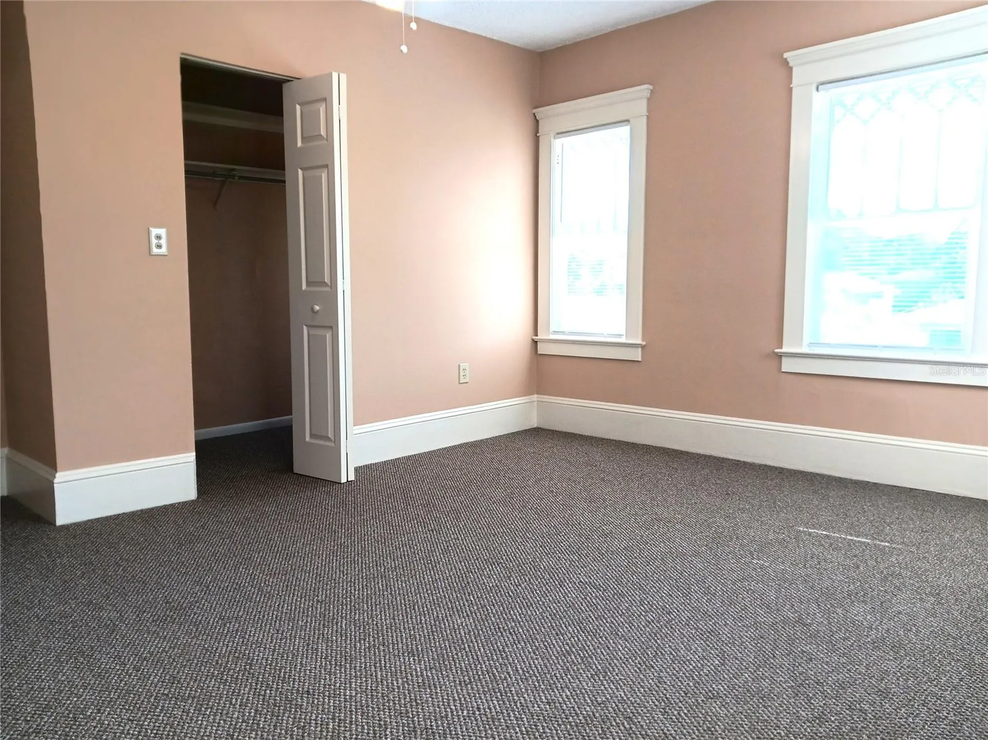 830 37th Avenue S St Petersburg FL 33705