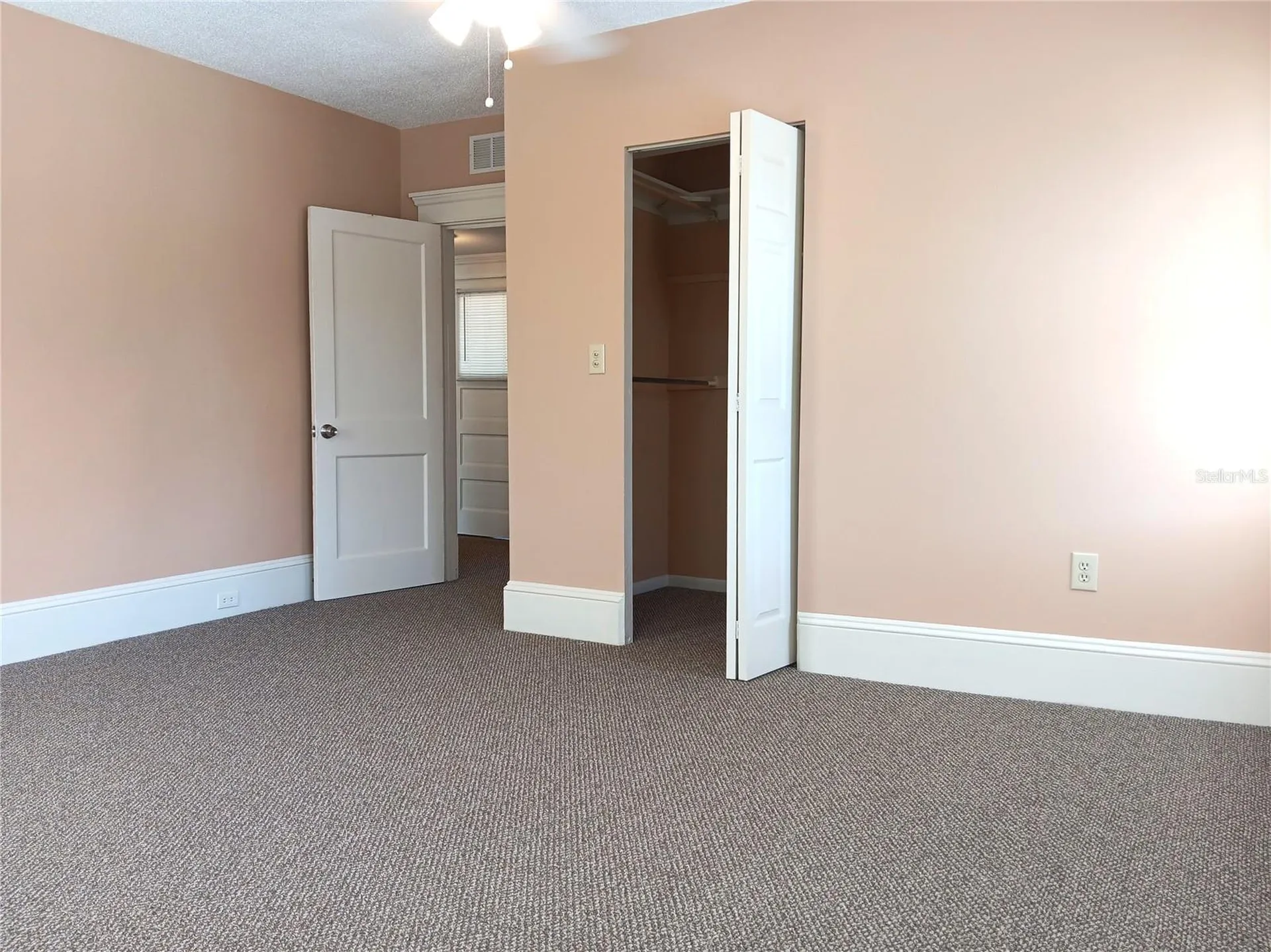 830 37th Avenue S St Petersburg FL 33705