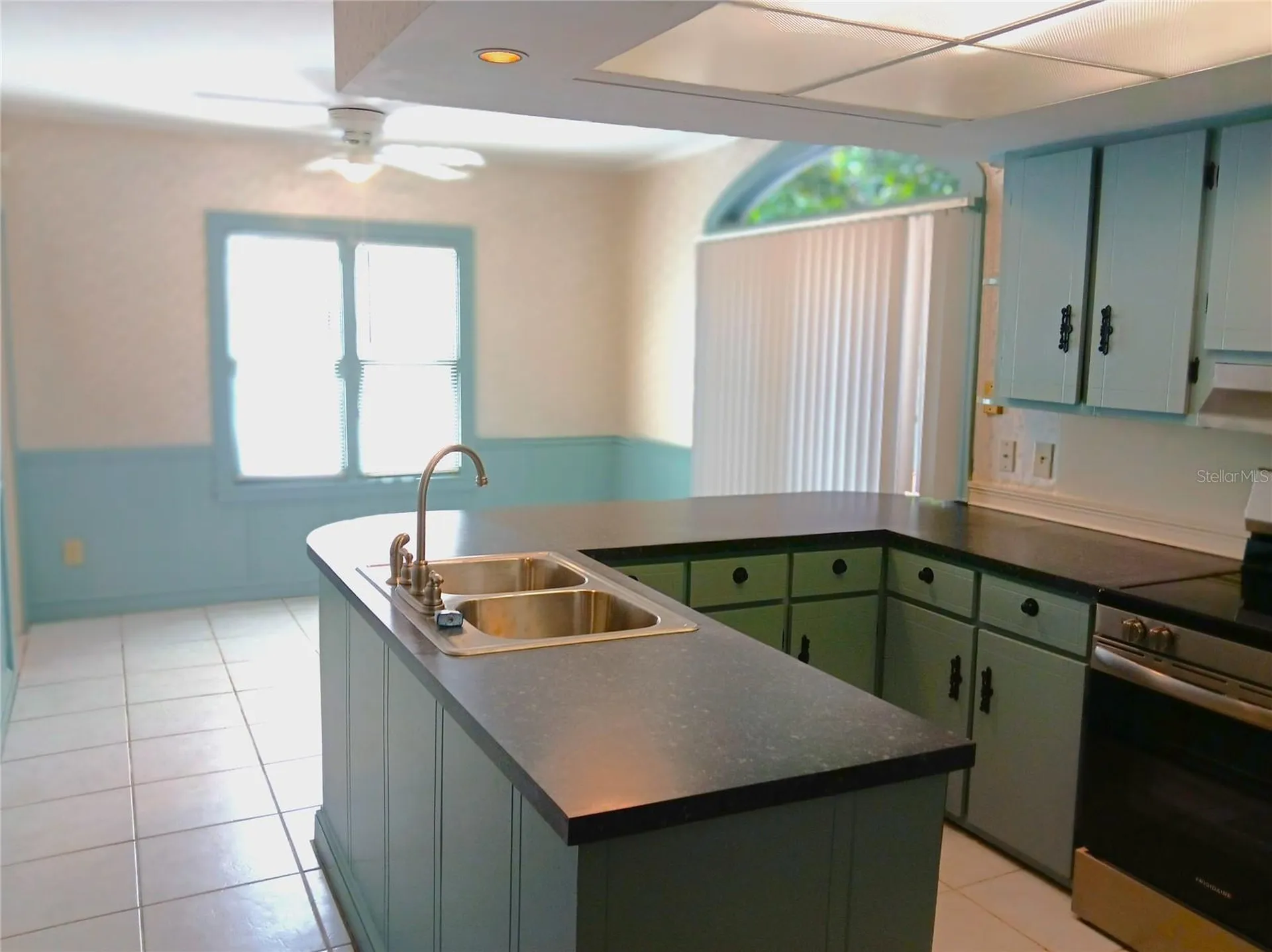 830 37th Avenue S St Petersburg FL 33705