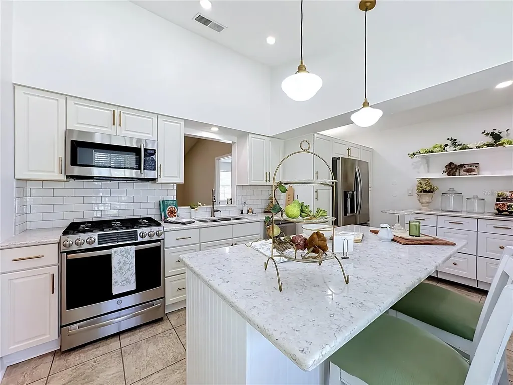 609 Breezeway Court Brandon FL 33511