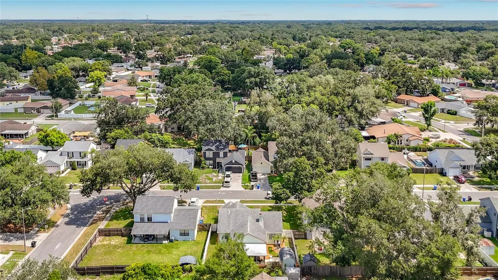 609 Breezeway Court Brandon FL 33511