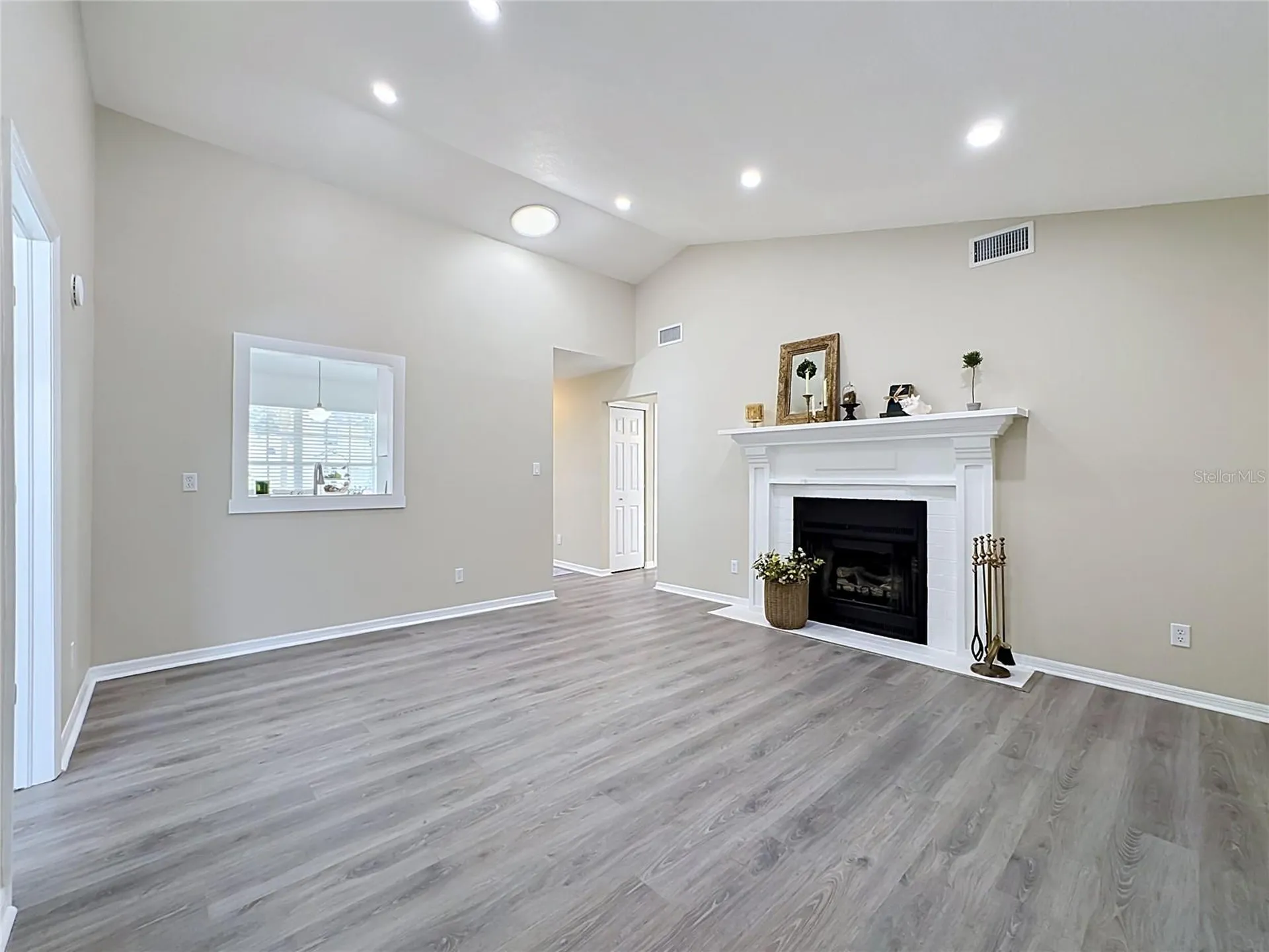 609 Breezeway Court Brandon FL 33511