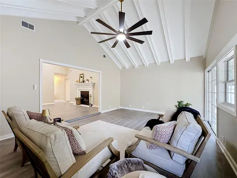 609 Breezeway Court Brandon FL 33511