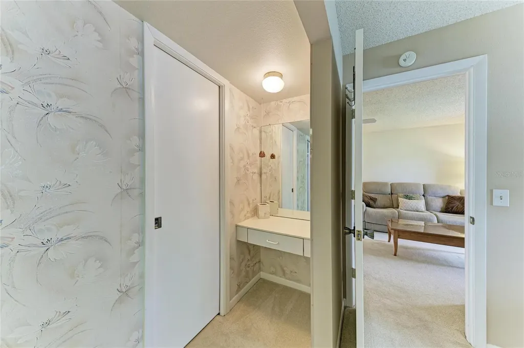 5962 7th Ave W Bradenton FL 34209