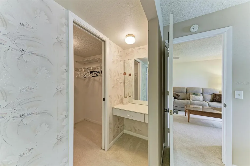 5962 7th Ave W Bradenton FL 34209