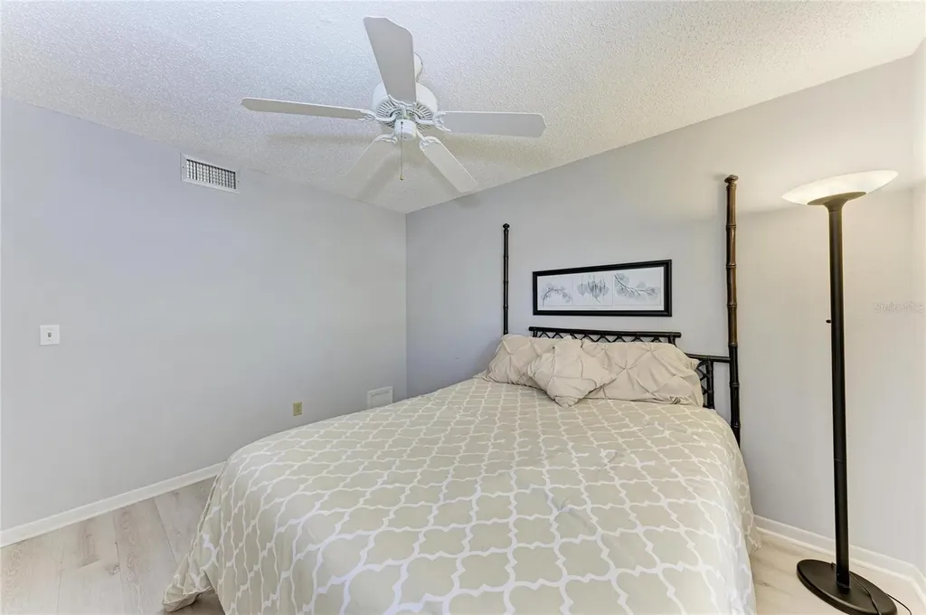 5962 7th Ave W Bradenton FL 34209