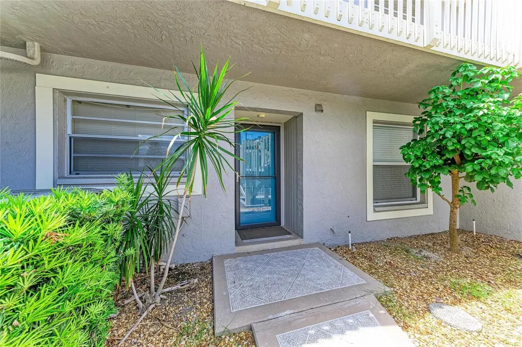 5962 7th Ave W Bradenton FL 34209