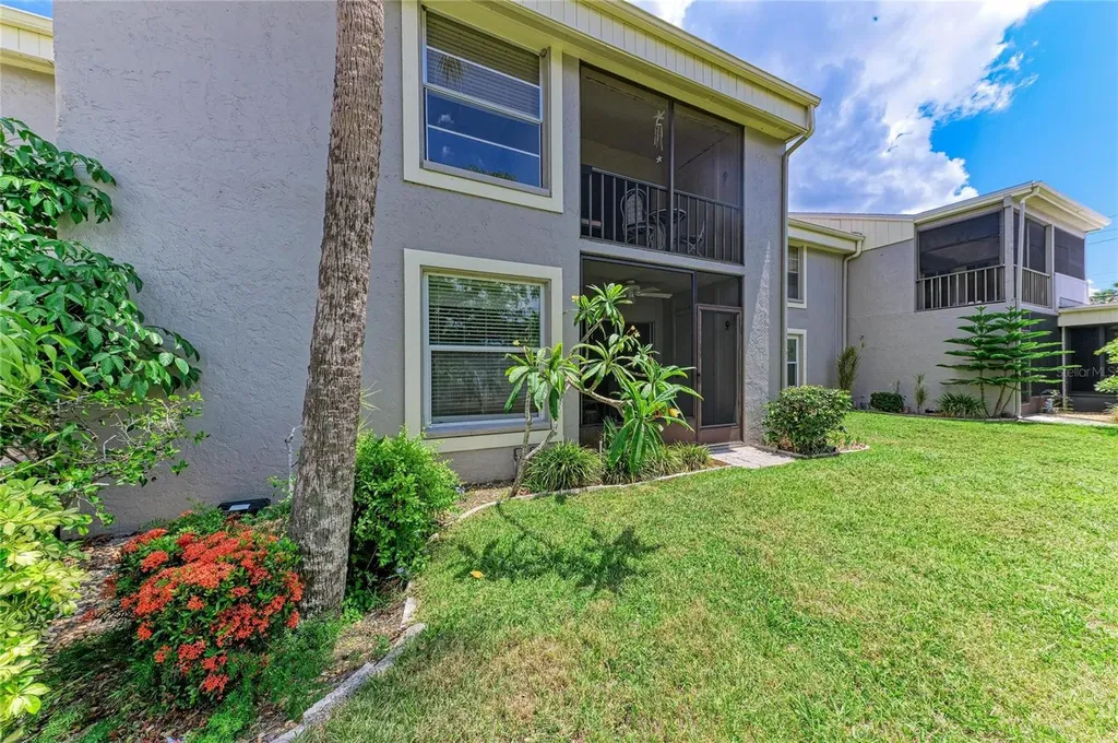 5962 7th Ave W Bradenton FL 34209