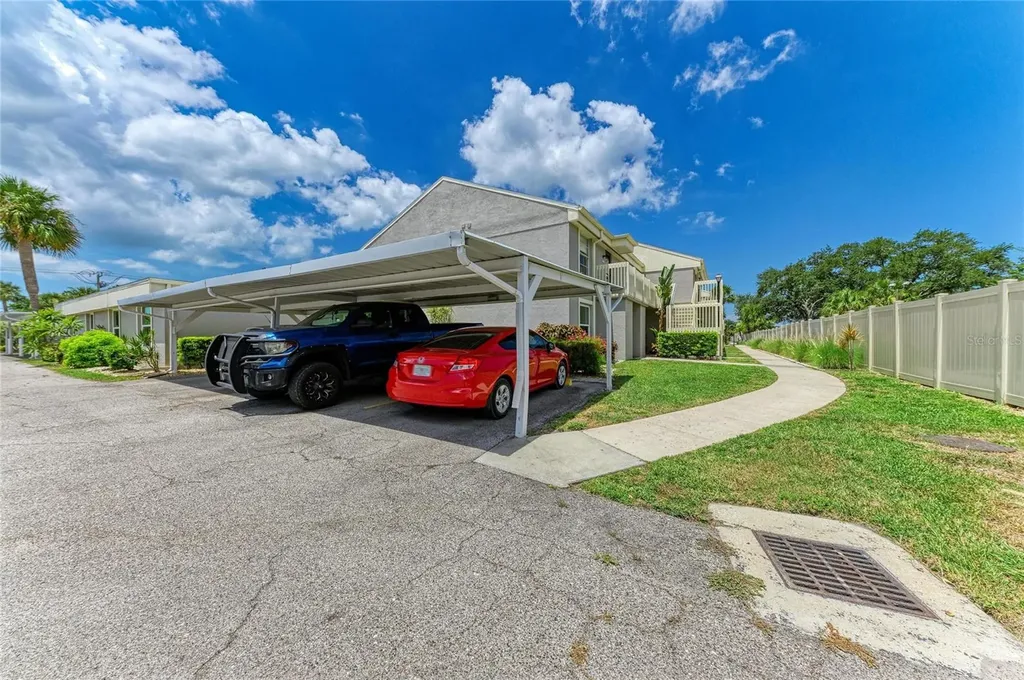 5962 7th Ave W Bradenton FL 34209