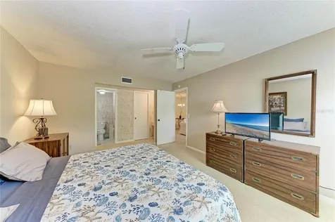 5962 7th Ave W Bradenton FL 34209