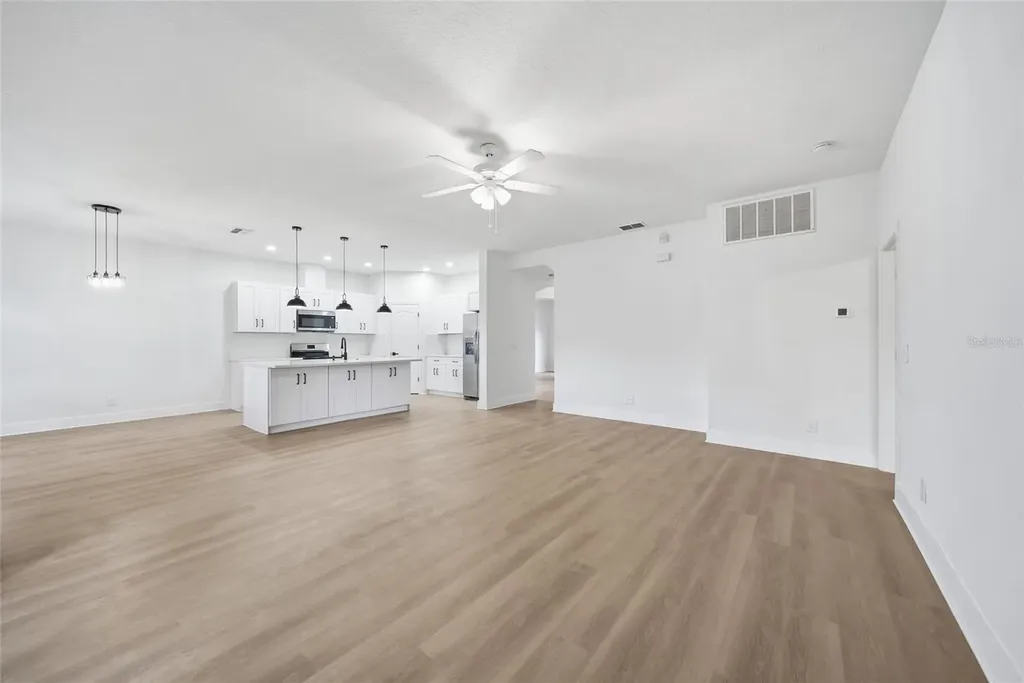 1908 Abbey Ridge Drive Dover FL 33527