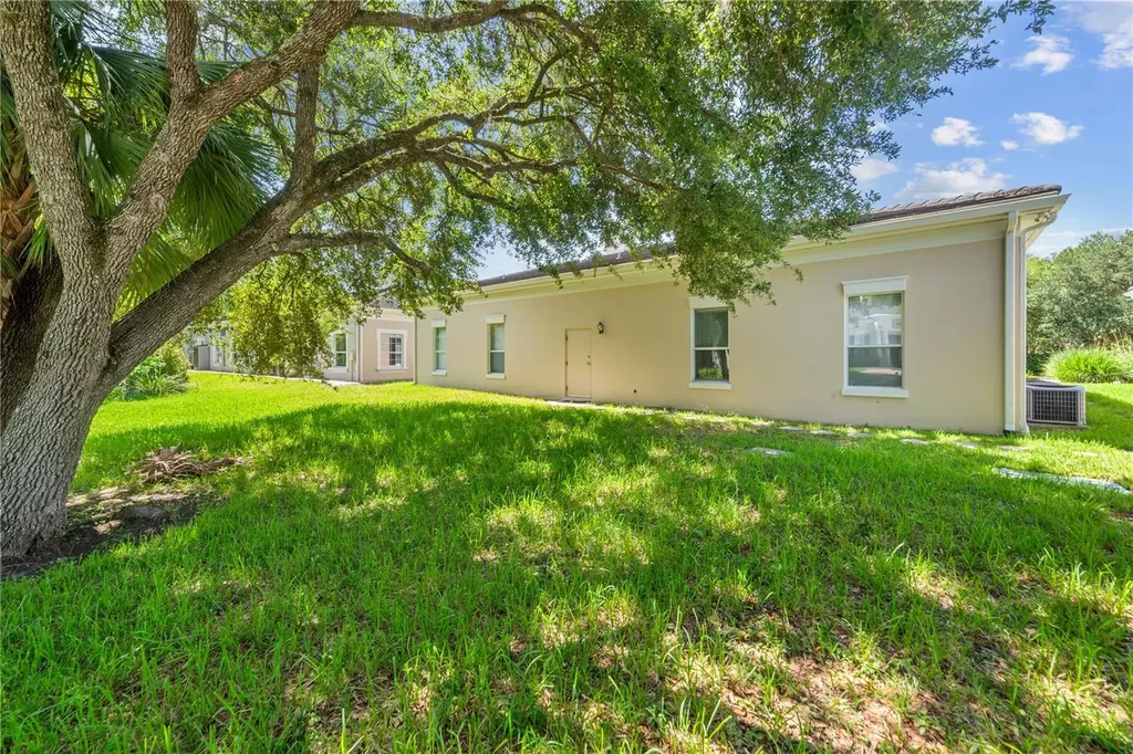 5381 Primrose Lake Circle Tampa FL 33647