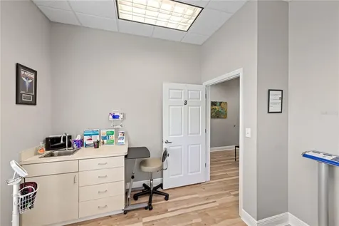 5381 Primrose Lake Circle Tampa FL 33647