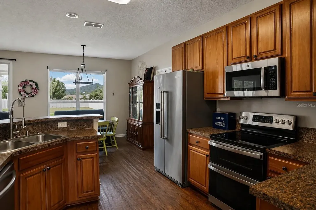 586 Independence Drive Macclenny FL 32063