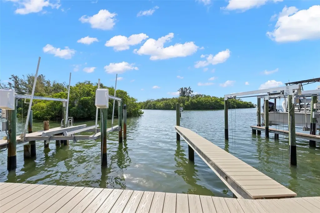 1375 Pinellas Bayway S Tierra Verde FL 33715