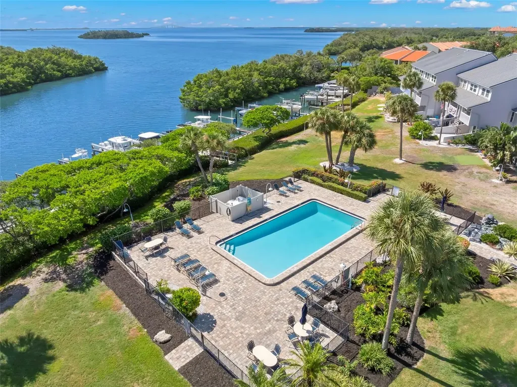 1375 Pinellas Bayway S Tierra Verde FL 33715