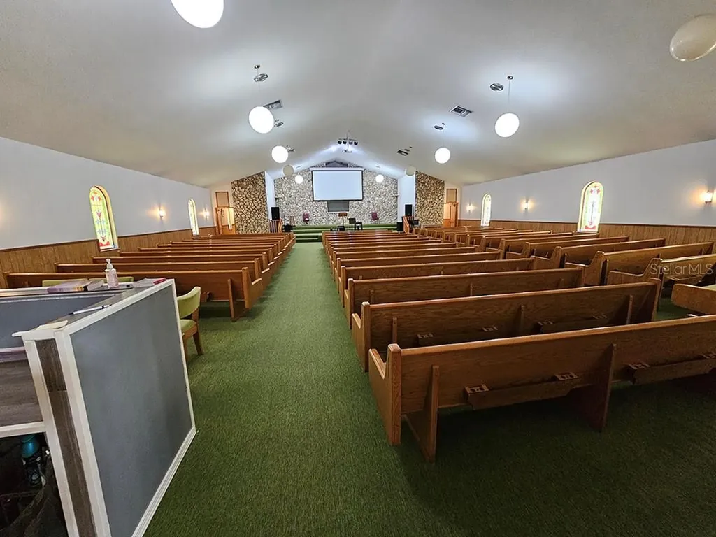 1990 SE Highway 42 Summerfield FL 34491
