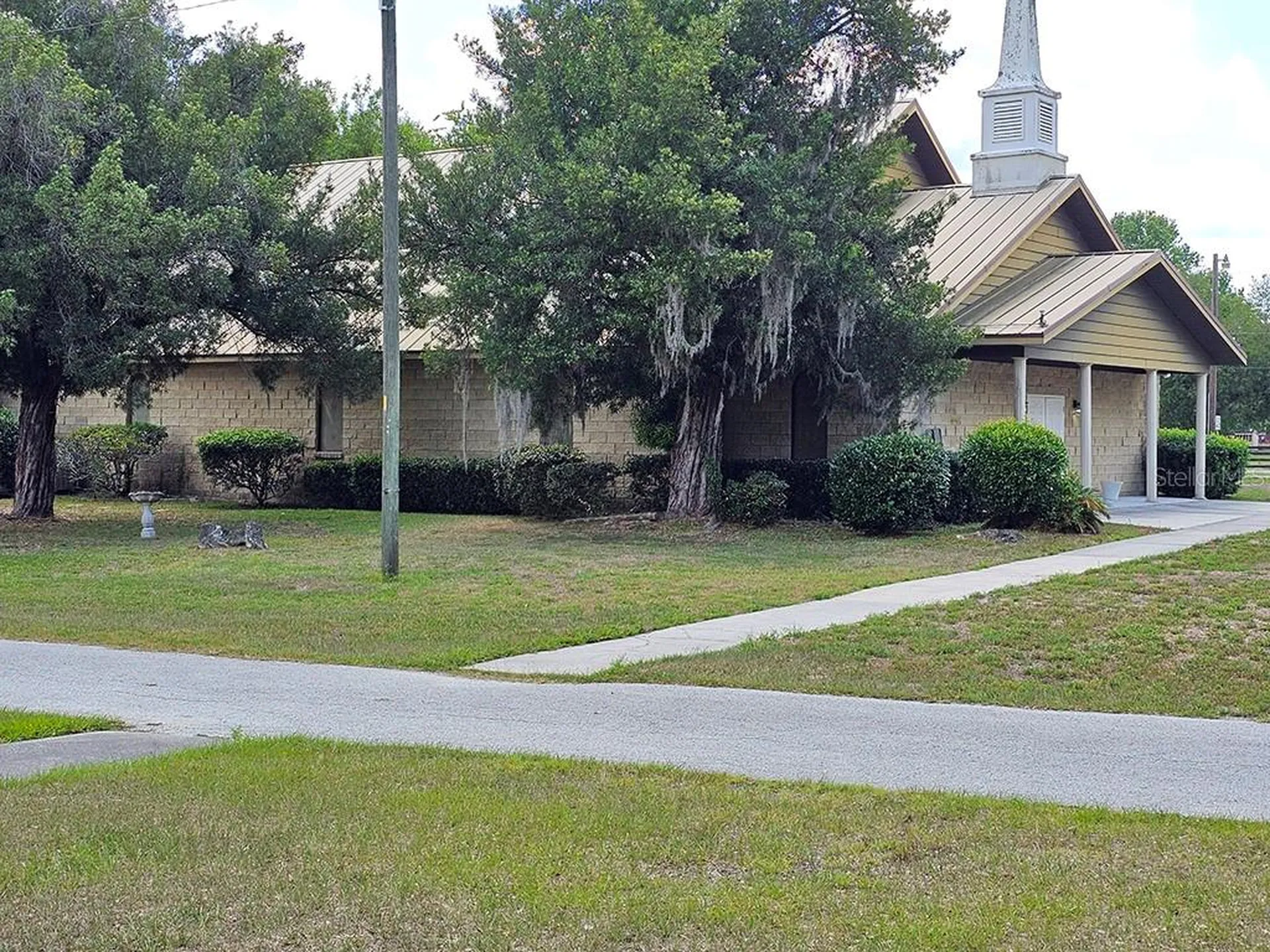 1990 SE Highway 42 Summerfield FL 34491