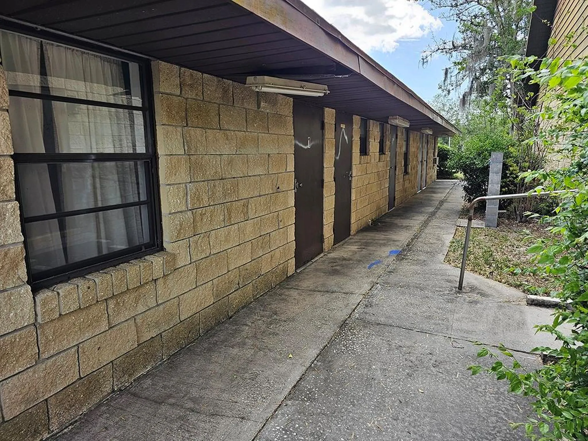 1990 SE Highway 42 Summerfield FL 34491