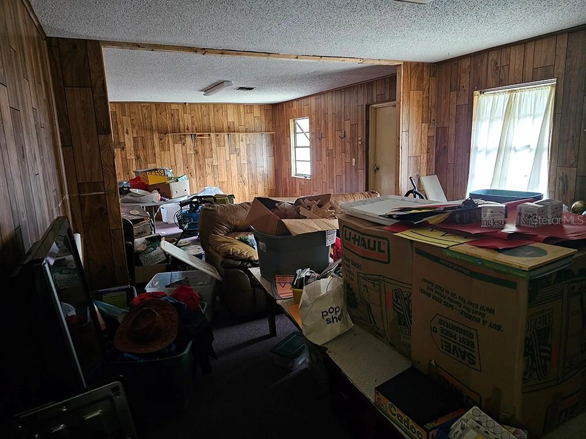 1990 SE Highway 42 Summerfield FL 34491