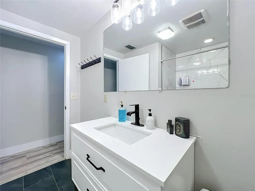 719 Cherokee Circle Sanford FL 32773