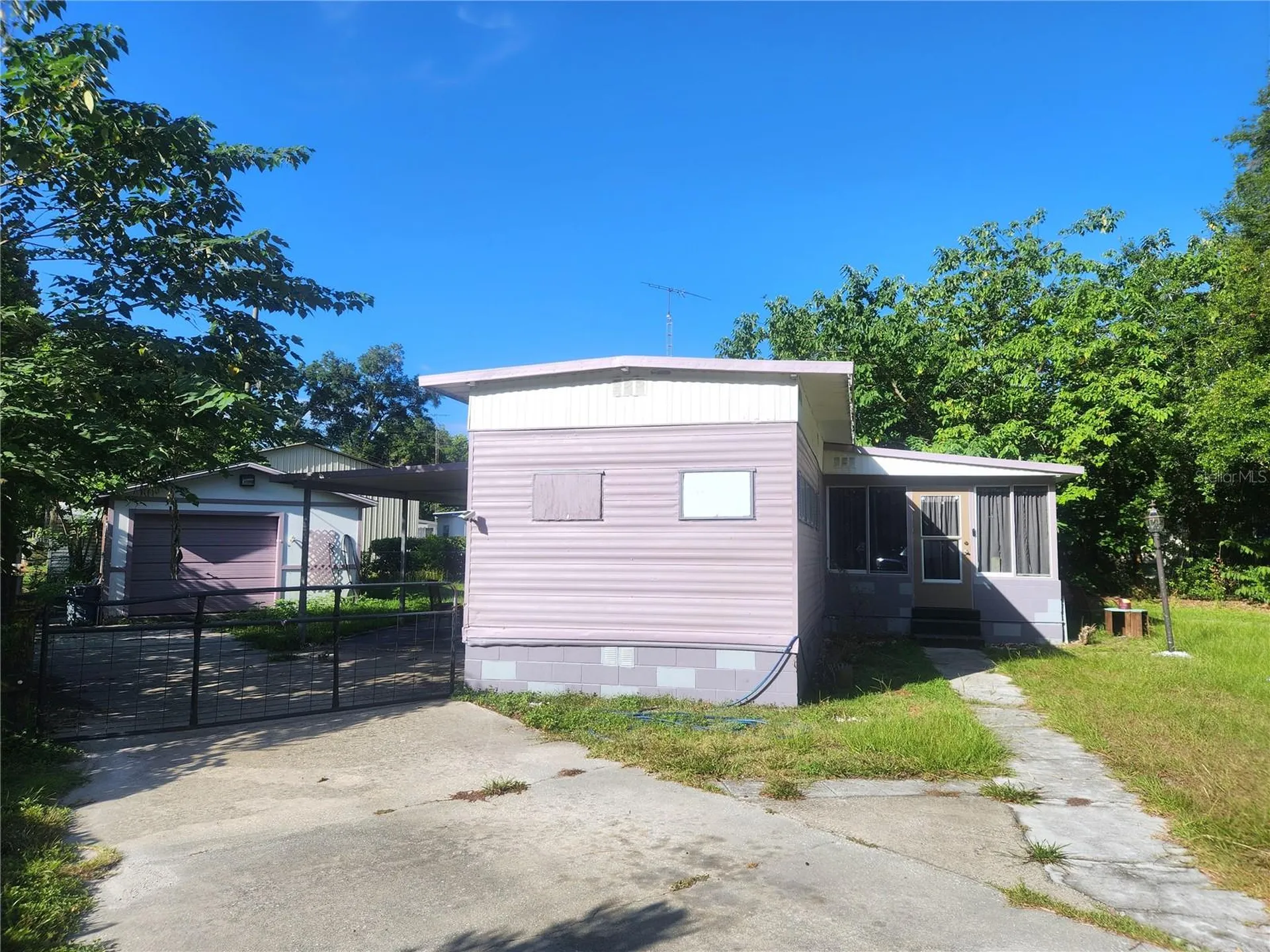 900 NW 42nd Place Ocala FL 34475