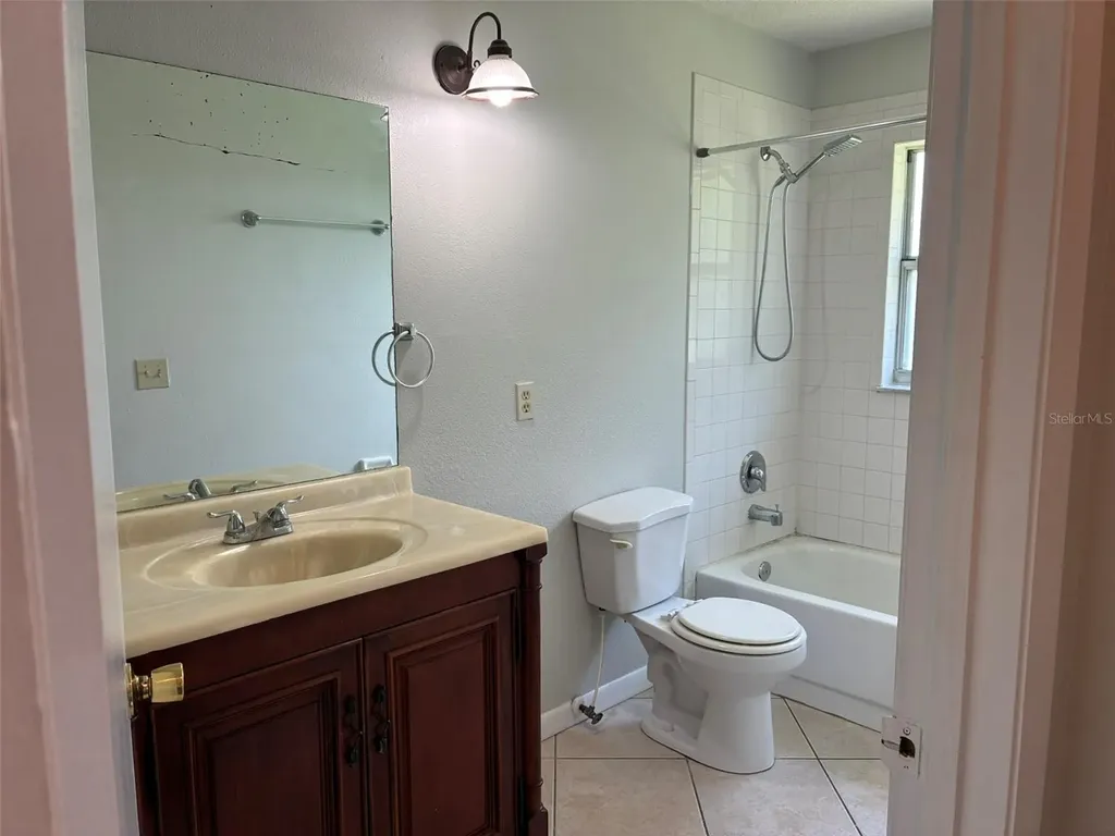320 Queen Avenue Oviedo FL 32765