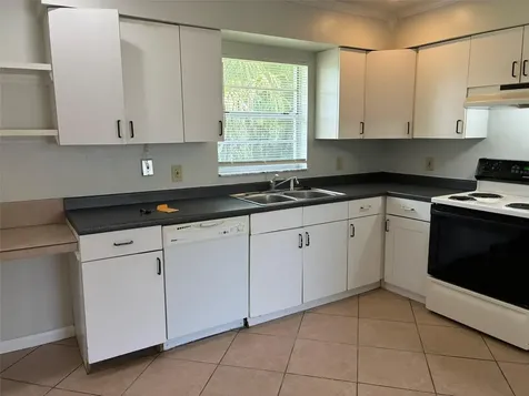 320 Queen Avenue Oviedo FL 32765
