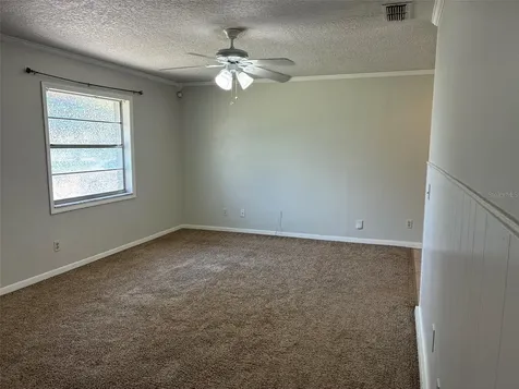 320 Queen Avenue Oviedo FL 32765