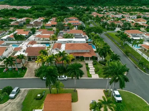 254 Sabanera Dorado PR 00646