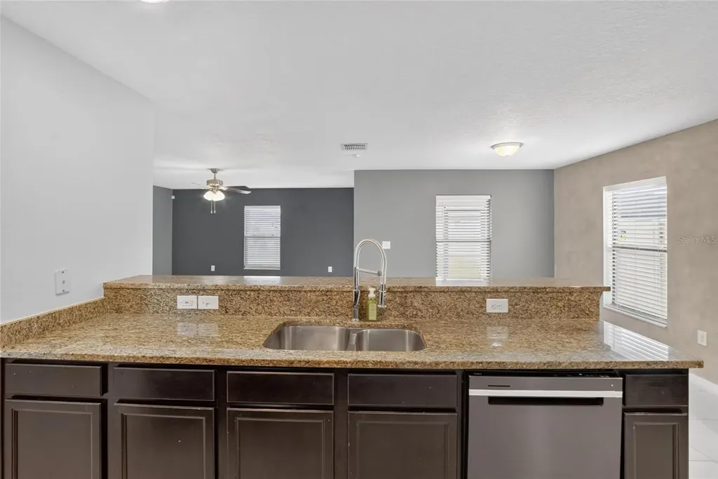 1115 Wynnmere Walk Avenue Ruskin FL 33570