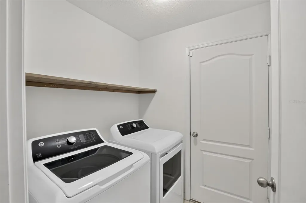 1115 Wynnmere Walk Avenue Ruskin FL 33570