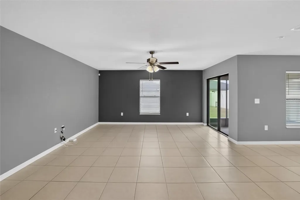 1115 Wynnmere Walk Avenue Ruskin FL 33570