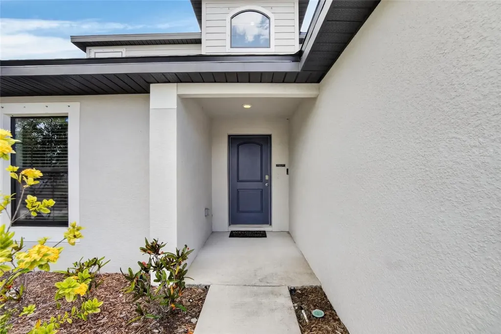 1115 Wynnmere Walk Avenue Ruskin FL 33570