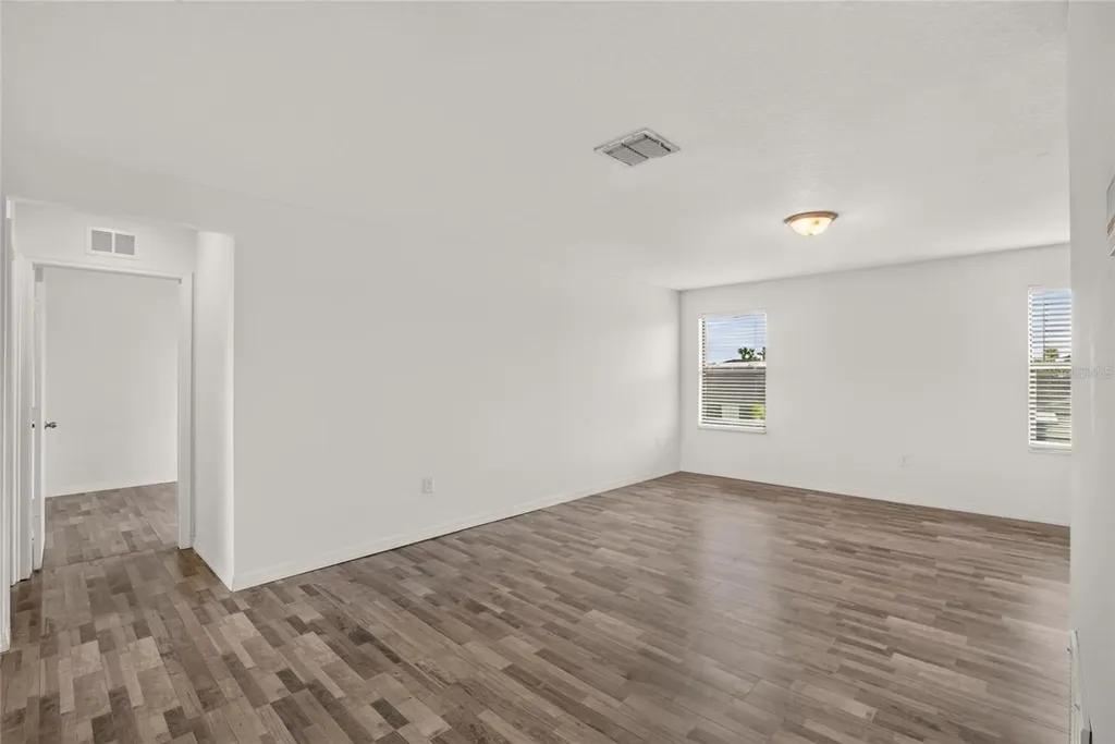 1115 Wynnmere Walk Avenue Ruskin FL 33570