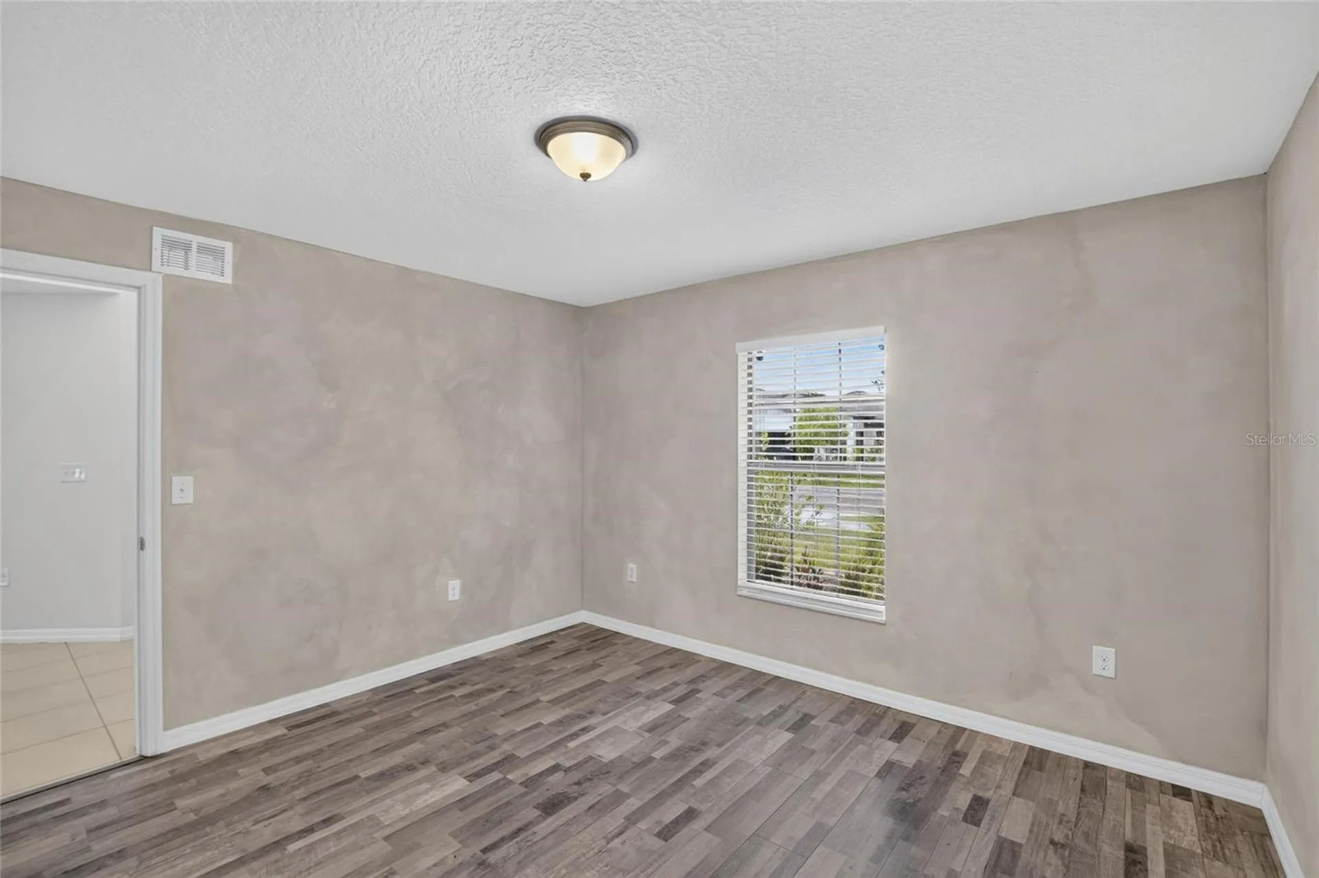 1115 Wynnmere Walk Avenue Ruskin FL 33570