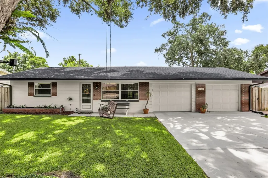 207 Temple Avenue Casselberry FL 32730