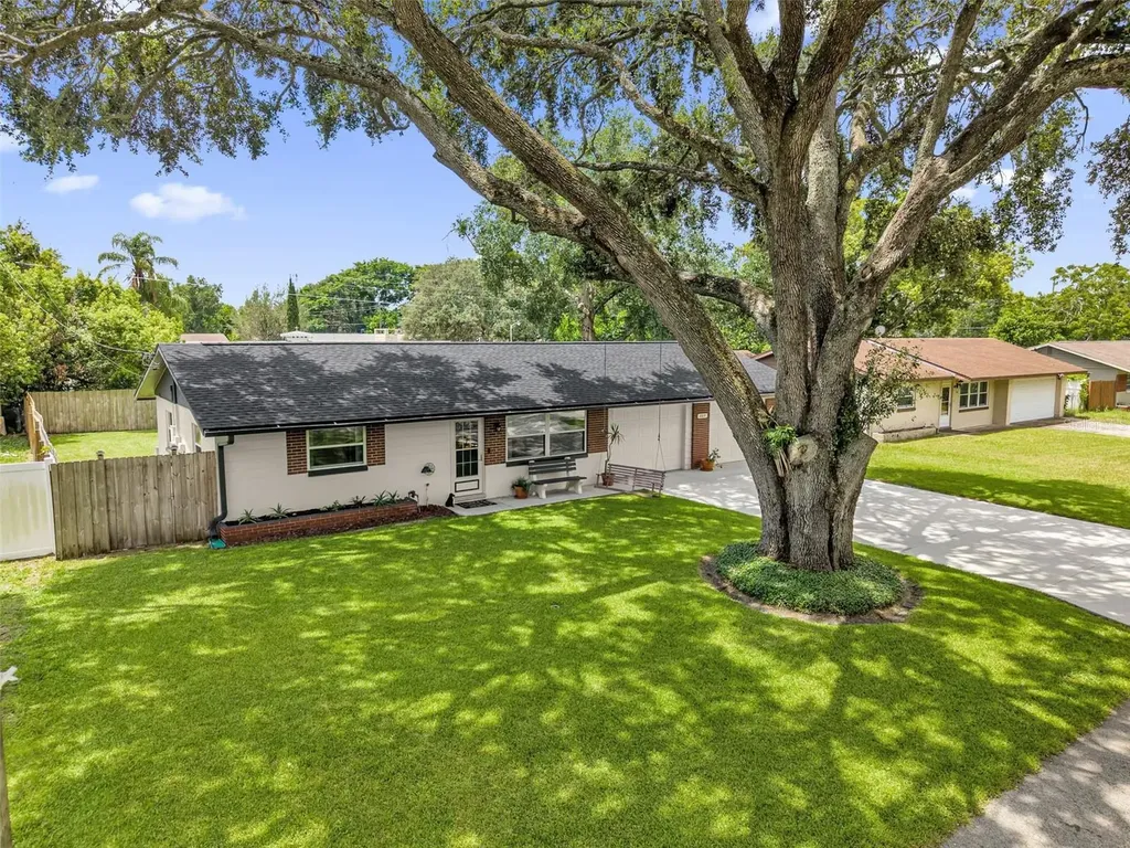 207 Temple Avenue Casselberry FL 32730