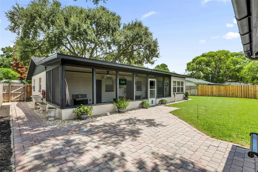 207 Temple Avenue Casselberry FL 32730