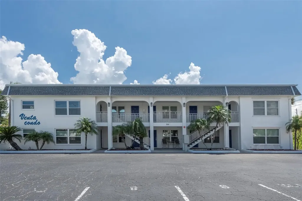7151 Sunset Way St Pete Beach FL 33706