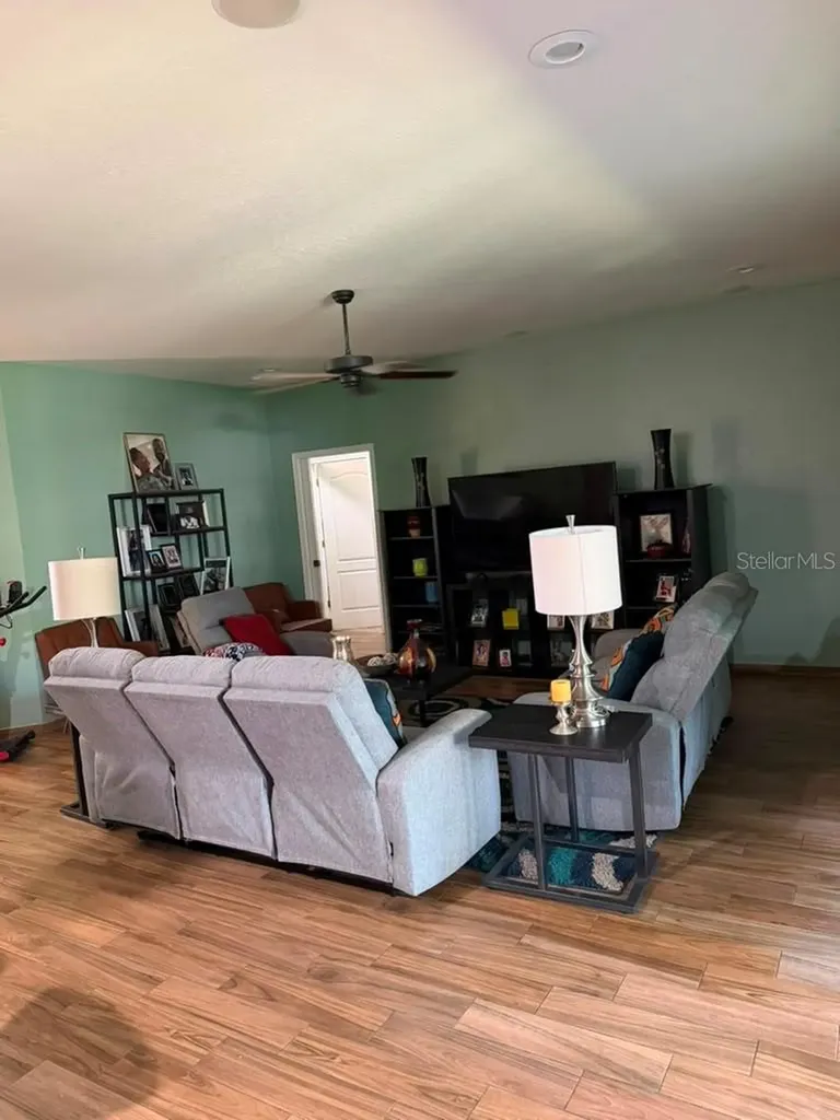 1504 Lake Thomas Loop Winter Haven FL 33880