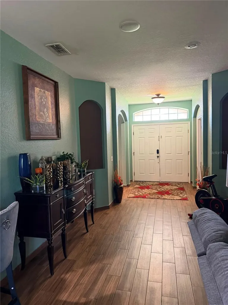 1504 Lake Thomas Loop Winter Haven FL 33880