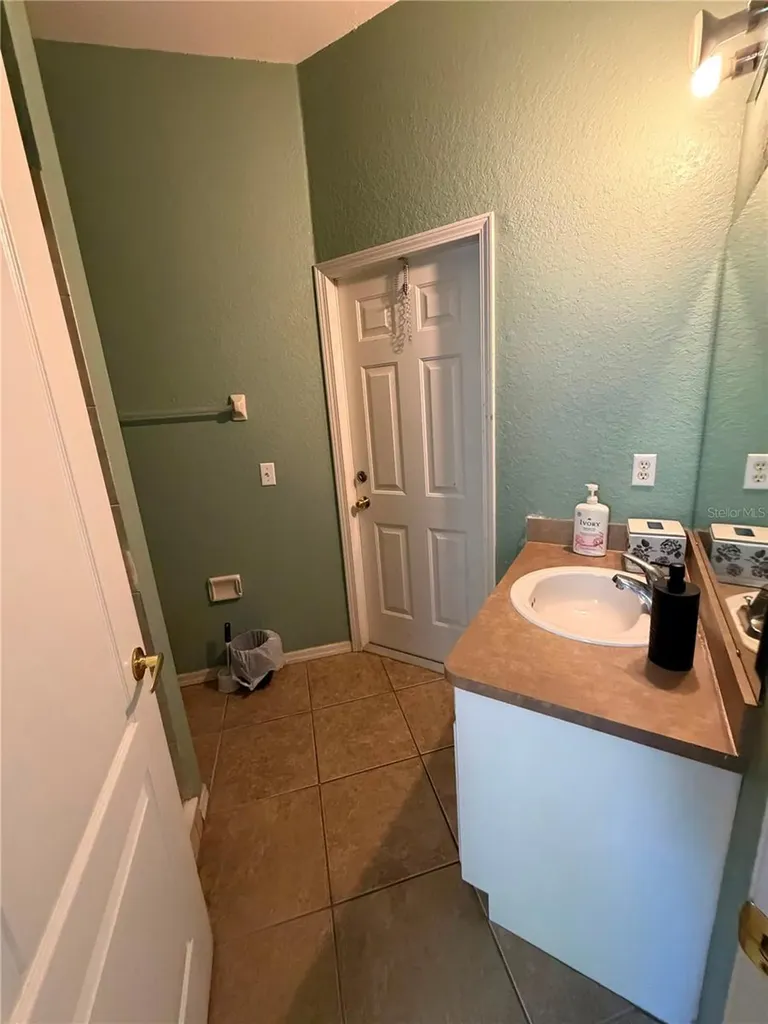 1504 Lake Thomas Loop Winter Haven FL 33880